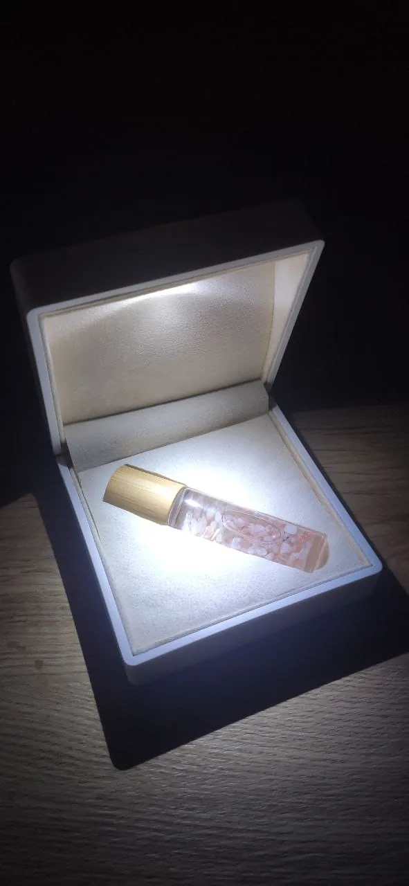 Reyhan Esans hediyelik setler, ışıklı kutulu doğal taş esans ve kristal roller premium koleksiyon